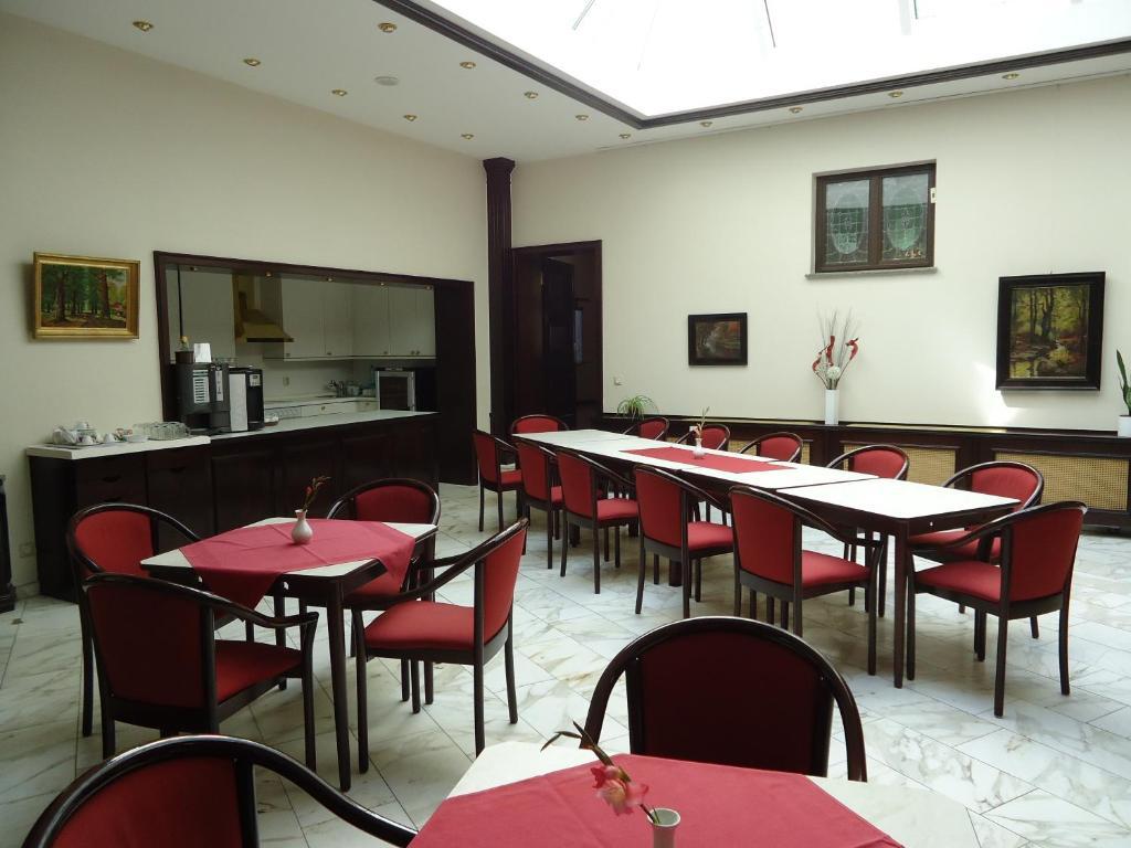 玛莎酒店 Halle  外观 照片